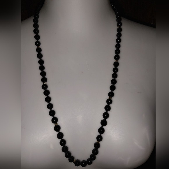 Vintage 14k Gold & Black Onyx individually knotted Beaded Necklace - Picture 2 of 8